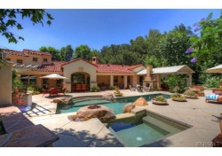 23237 Blue Bird Drive, Calabasas CA: 