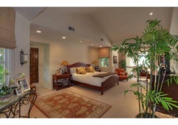 23237 Blue Bird Drive, Calabasas CA: 