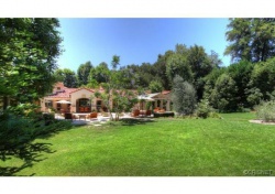 23237 Blue Bird Drive, Calabasas CA: 