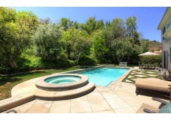 3433 Malaga Court, Calabasas CA: 