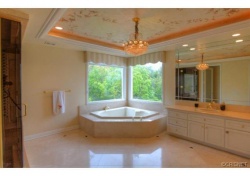 5523 Amber Circle, Calabasas CA: 