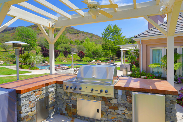 25071 Abercrombie Lane , Calabasas CA: 