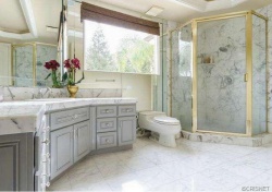 25636 Queenscliff Court , Calabasas CA: 