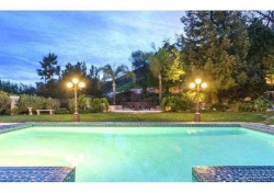 25636 Queenscliff Court , Calabasas CA: 