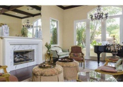 25636 Queenscliff Court , Calabasas CA: 