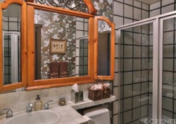 4107 Pine Hollow Road , Calabasas CA: 
