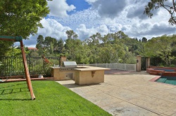 4408 Dulcinea Court , Woodland Hills CA: 