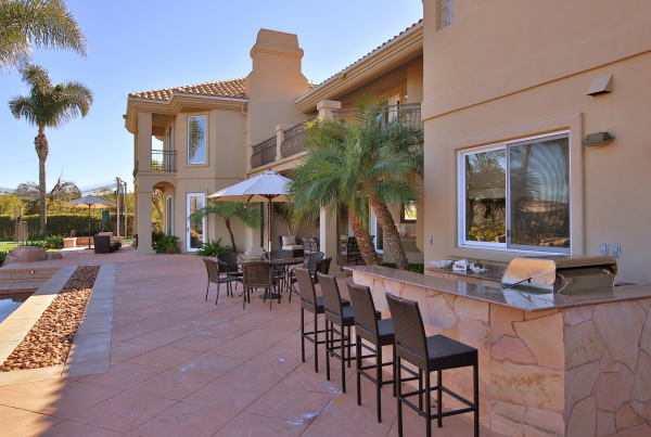 23483 Park Colombo, Calabasas CA: 