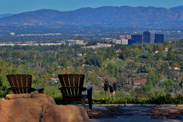23483 Park Colombo, Calabasas CA: 