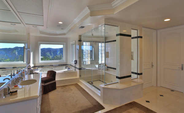 23483 Park Colombo, Calabasas CA: 
