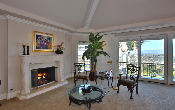 23483 Park Colombo, Calabasas CA: 