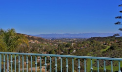 24000 LAUREL Place , Calabasas CA: 