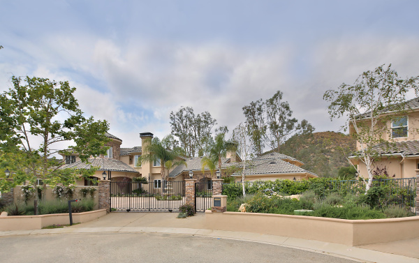 2063   Delphine  Lane , Calabasas CA: 