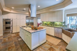 24317 Bridle Trail, Hidden Hills CA: 