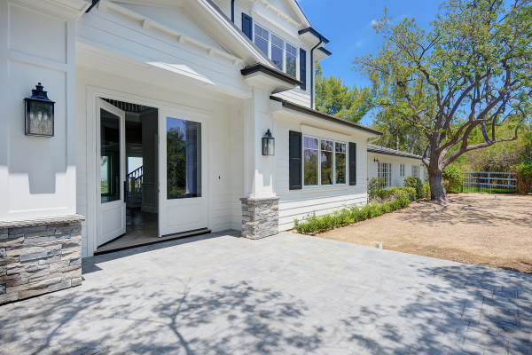5570   BILL CODY  Road , Hidden Hills CA: 