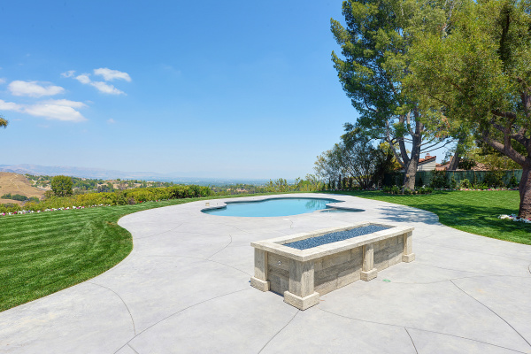 5570   BILL CODY  Road , Hidden Hills CA: 