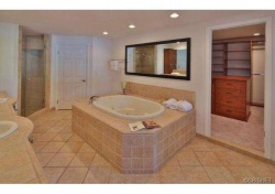 6046 PENFIELD Avenue, Woodland Hills CA: 