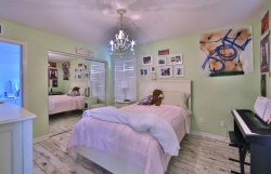 7301 HILLSVIEW Court, West Hills CA: 