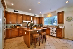 7301 HILLSVIEW Court, West Hills CA: 