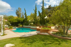 24012 Chestnut Way , Calabasas CA: 