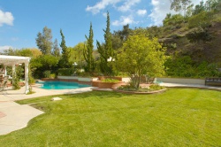 24012 Chestnut Way , Calabasas CA: 