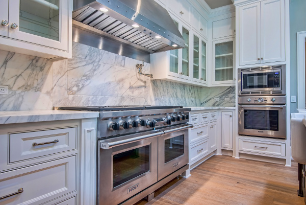 5202 SCOTT ROBERTSON , Hidden Hills CA: 