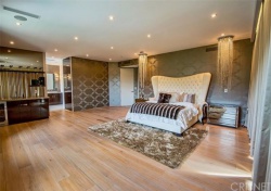 42   Cinch  Road, Bell Canyon CA: 
