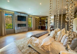 42   Cinch  Road, Bell Canyon CA: 