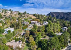 42   Cinch  Road, Bell Canyon CA: 