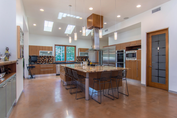 5717   Round Meadow  Road, Hidden Hills CA: 