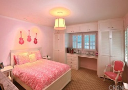 5525   Paradise Valley  Road, Hidden Hills CA: 