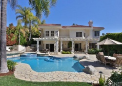 4509 ALTA TUPELO Drive, Calabasas : 