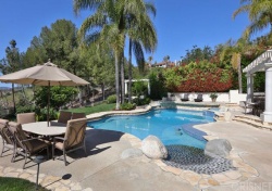 4509 ALTA TUPELO Drive, Calabasas : 