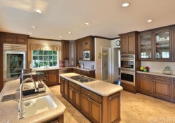 4509 ALTA TUPELO Drive, Calabasas : 