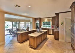 4509 ALTA TUPELO Drive, Calabasas : 