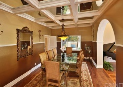 4509 ALTA TUPELO Drive, Calabasas : 