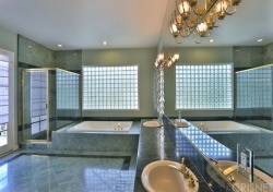 4218 Vicasa Drive, Calabasas CA: 