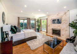 4603 Park Mirasol, Calabasas : 