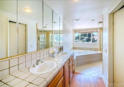 4603 Park Mirasol, Calabasas : 