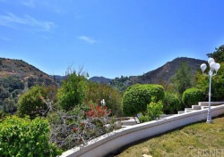 23476   Palm  Drive, Calabasas CA: 