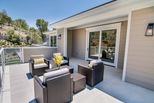 25081 Lewis and Clark, Hidden Hills CA: 