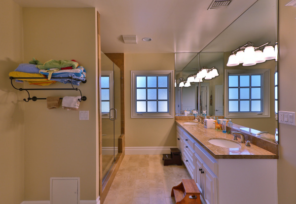 5382 Scott Robertson Road, Hidden Hills CA: 