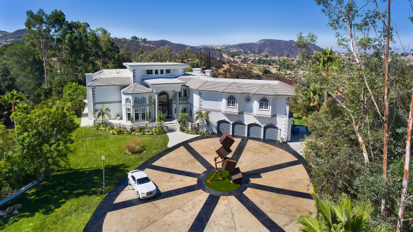 23590 Park South, Calabasas CA: 