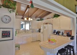 5912 Penfield Avenue, Woodland Hills CA: 