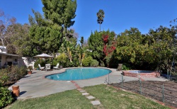 5912 Penfield Avenue, Woodland Hills CA: 