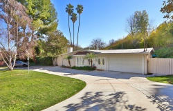 5912 Penfield Avenue, Woodland Hills CA: 