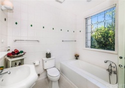 25040 REY ALBERTO Court, Calabasas CA: 