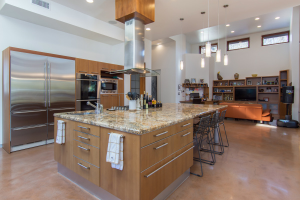 5717 Round Meadow Road, Hidden Hills CA: 