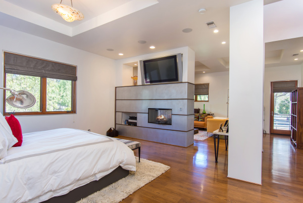 5717 Round Meadow Road, Hidden Hills CA: 