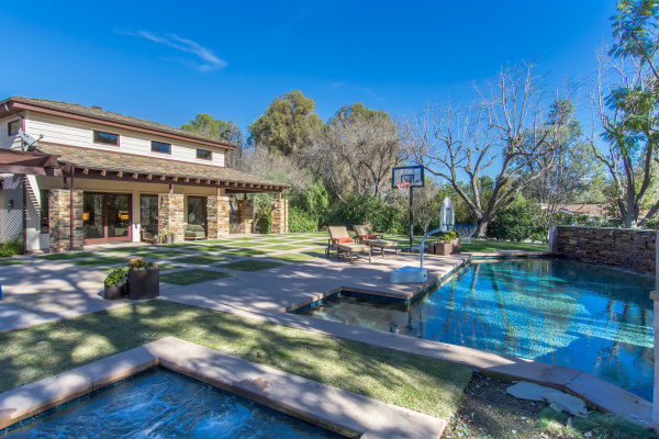 5717 Round Meadow Road, Hidden Hills CA: 